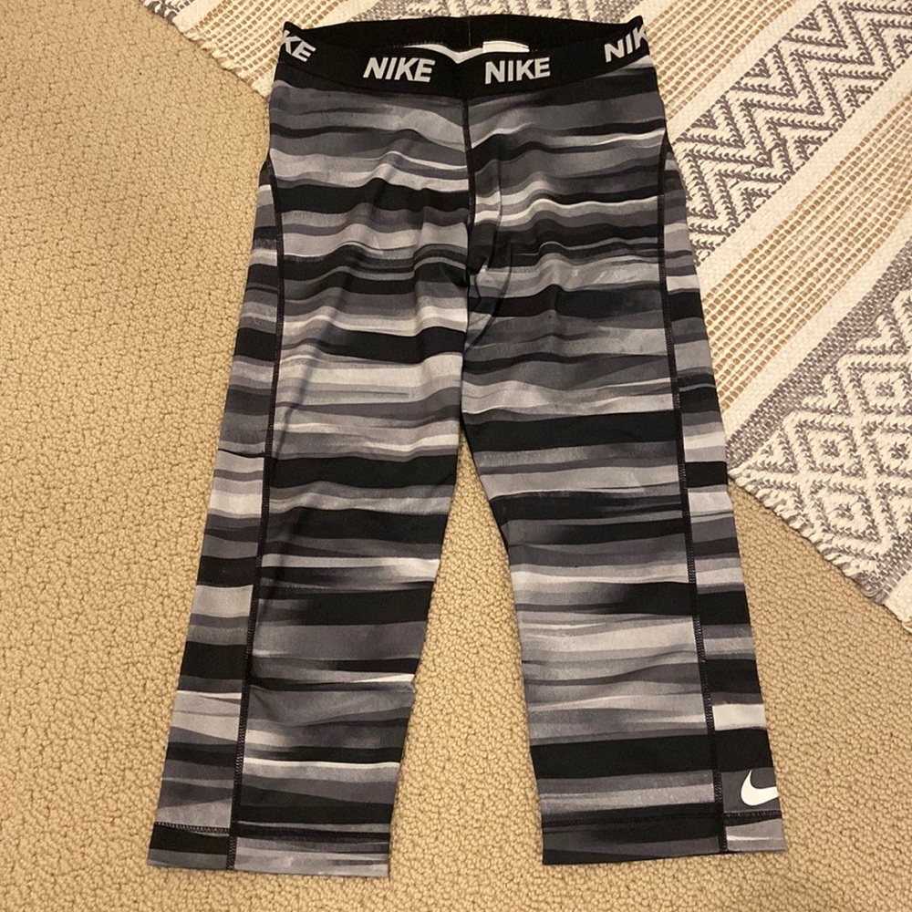 women's nike crop leggings